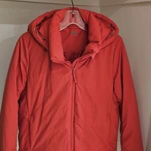 Uniqlo Women's Vibrant Red Puffer Jacket